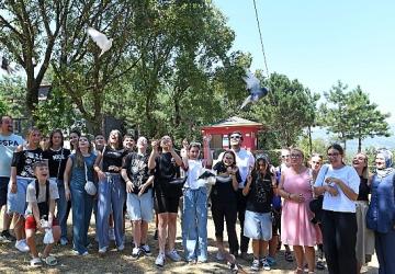 Bosnalı öğrenciler Osmangazi'de hayvan sevgisiyle buluştu