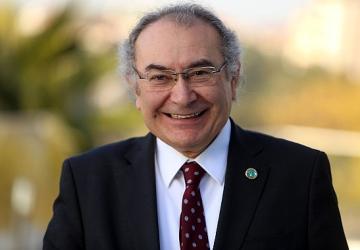 Prof. Dr. Nevzat Tarhan: "Çocuk sözleri takip etmez, izleri takip eder!"