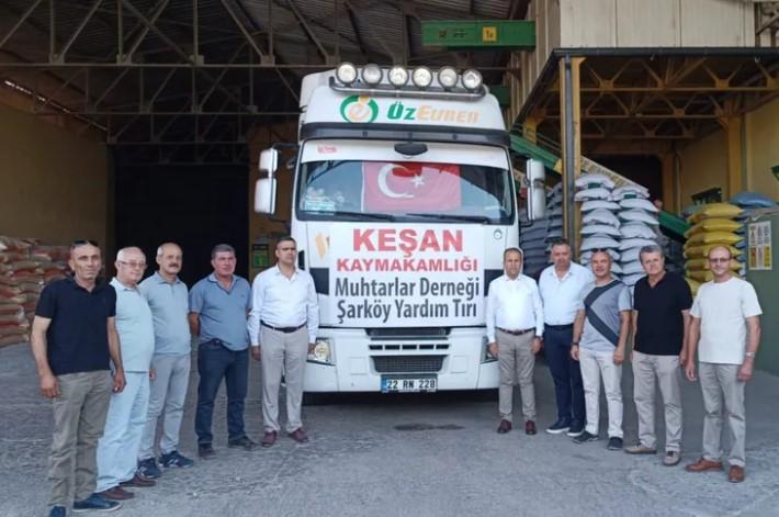 Yangından etkilenen çiftçilere yem yardımı Yangından etkilenen çiftçilere yem yardımı