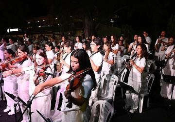 Kemer'de “Can dostları" için ikinci konser