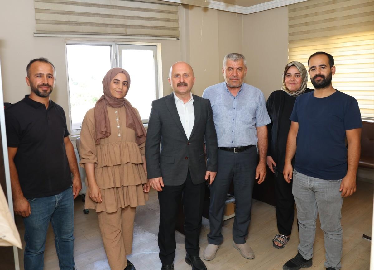 Vali Varol’dan Damızlık Sığır Yetiştiricileri Birliği’ne ziyaret Vali Varol’dan Damızlık Sığır Yetiştiricileri Birliği’ne ziyaret