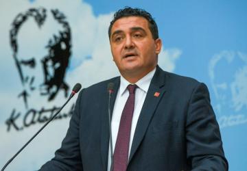 Adıyaman’da konuşan Karasu: ‘12 Eylül’ün postallı generalleri vardı, bugün Erdoğan’ın cübbeli darbecileri var’