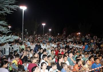 İnegöllü Çocuklar Karagöz'le Buluştu