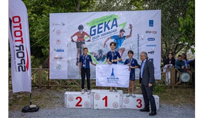 Büyükşehir'in yüz akı kulübünden 2025'e damga Büyükşehir'in yüz akı kulübünden 2025'e damga