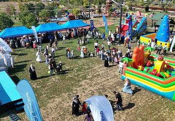 Gölcük Millet Bahçesi çocuk kahkahalarıyla şenlendi