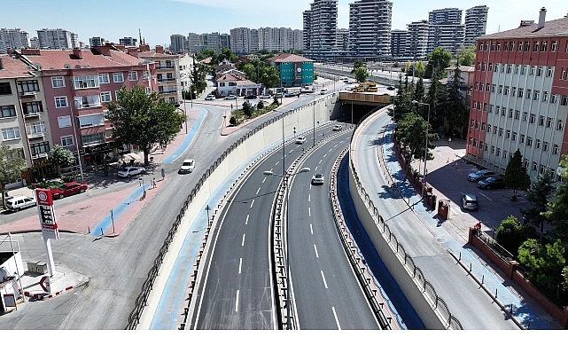 Başkan Altay: “Azerbaycan Alt Geçidi'nde Asfalt Yenilendi, Standart Yükseldi" Başkan Altay: “Azerbaycan Alt Geçidi'nde Asfalt Yenilendi, Standart Yükseldi"