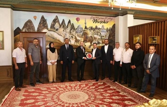 Hizmet-İş Nevşehir Şubesi’nden Belediye’ye Ziyaret Hizmet-İş Nevşehir Şubesi’nden Belediye’ye Ziyaret