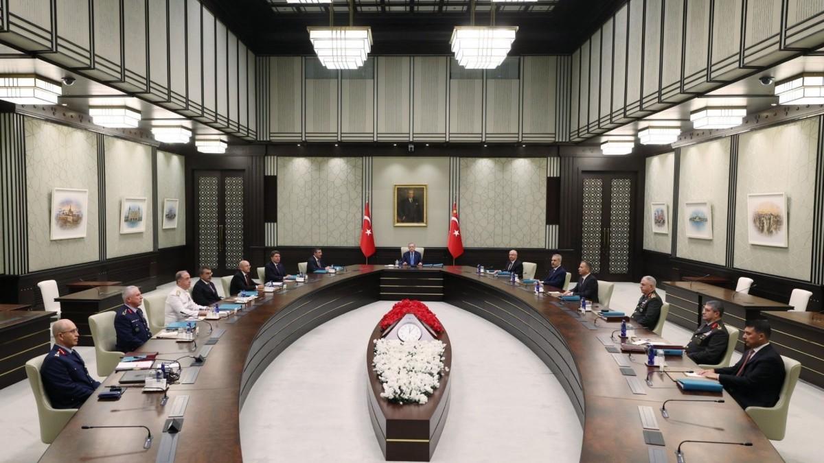YAŞ kararları açıklandı: Selçuk Bayraktaroğlu Genelkurmay Başkanı oldu YAŞ kararları açıklandı: Selçuk Bayraktaroğlu Genelkurmay Başkanı oldu