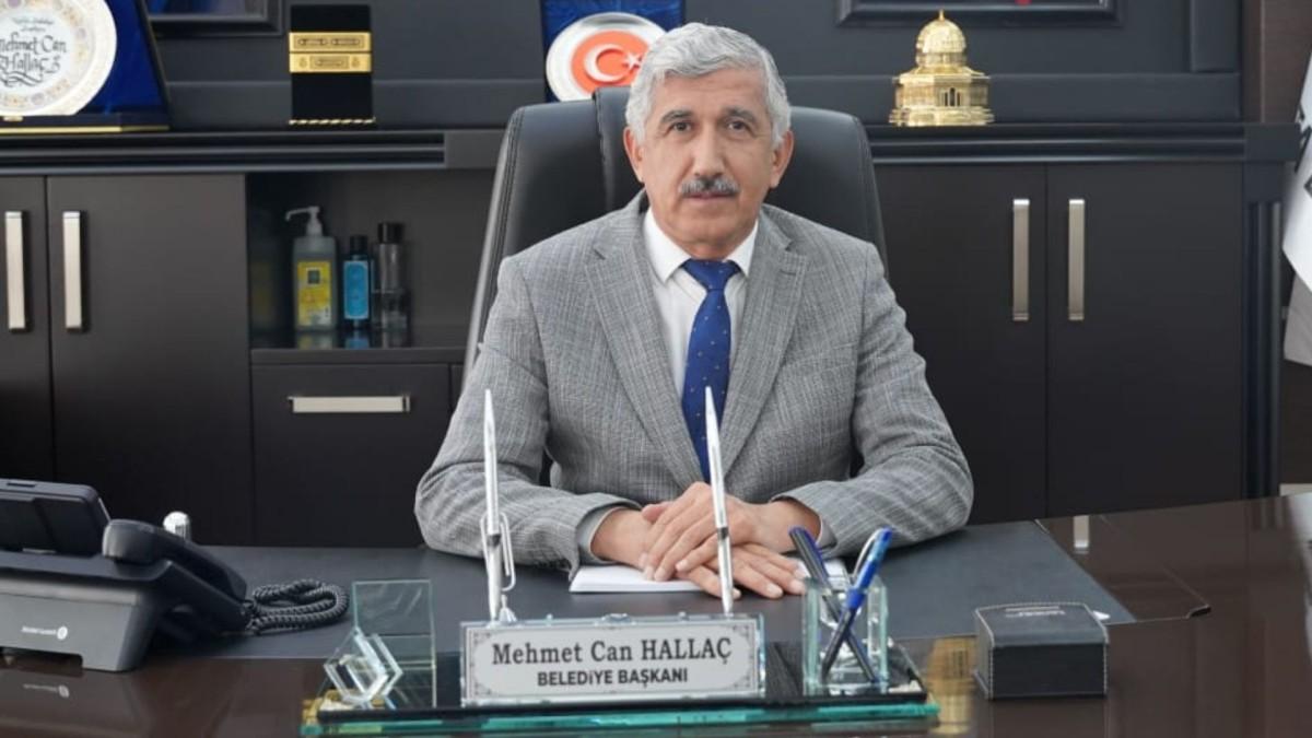 Kahta Belediye Başkanı Mehmet Can Hallaç: ‘15 Temmuz, sadece bir direniş değil; bir milletin yeniden dirilişidir’ Kahta Belediye Başkanı Mehmet Can Hallaç: ‘15 Temmuz, sadece bir direniş değil; bir milletin yeniden dirilişidir’