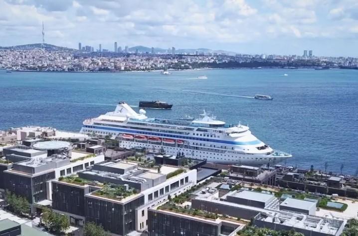 Kruvaziyer Turizminde 2 Milyon Yolcu Hedefi Kruvaziyer Turizminde 2 Milyon Yolcu Hedefi