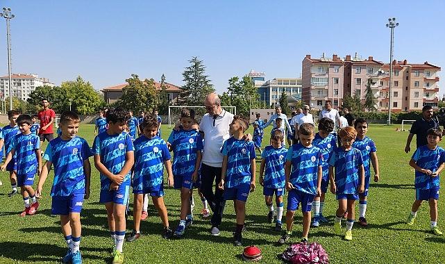 Selçuklu Belediyesi Spor Okullarıyla bu yaza da damga vurdu Selçuklu Belediyesi Spor Okullarıyla bu yaza da damga vurdu