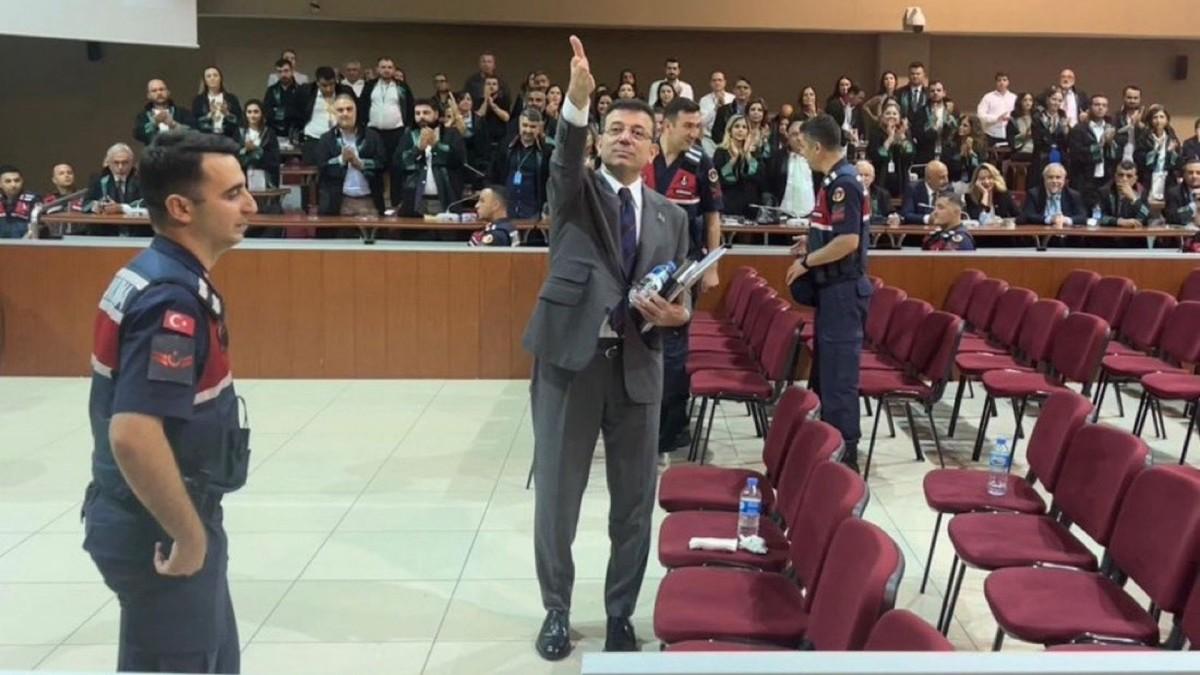 İmamoğlu’na ‘Akın Gürlek’ davasında 1 yıl 8 ay hapis cezası: Bir üyeden beraat şerhi, bir suçtan beraat İmamoğlu’na ‘Akın Gürlek’ davasında 1 yıl 8 ay hapis cezası: Bir üyeden beraat şerhi, bir suçtan beraat