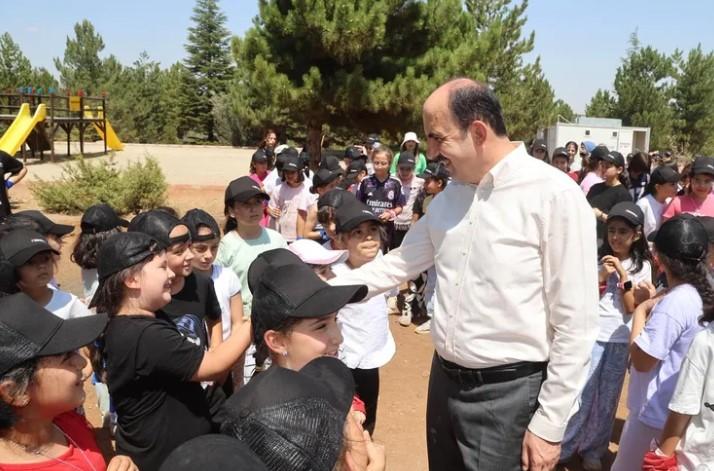 Başkan Altay, Genç KOMEK Oyun Kampında 55 Bin Öğrenciyle Bir Araya Geldi Başkan Altay, Genç KOMEK Oyun Kampında 55 Bin Öğrenciyle Bir Araya Geldi