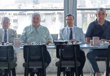 Nilüfer Belediyespor Kulübü Bursa voleyboluna yön verenlerle buluştu