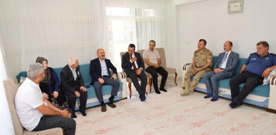 Vali Varol’dan Kıbrıs Gazisi Abdurrahman Boztepe’ye ziyaret