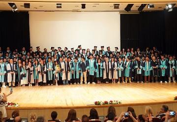 Ege Üniversitesi Mühendislik Fakültesi 40. Dönem Mezunlarını Gururla Uğurladı