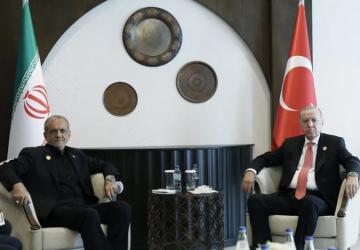 Erdoğan ve Reisi, Azerbaycan’da Bir Araya Geldi