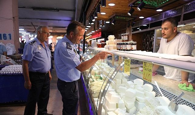Bayraklı'da pazar yerlerine sıkı denetim Bayraklı'da pazar yerlerine sıkı denetim