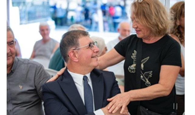 Tugay: İzmir de asla mücadeleyi bırakmaz Tugay: İzmir de asla mücadeleyi bırakmaz