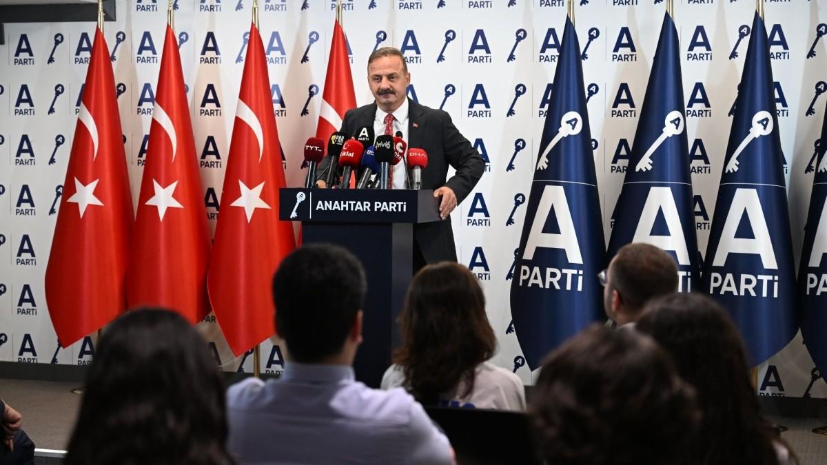Ağıralioğlu: 'Sizin hissenize Öcalan düştü, bizim hissemize tabuta sığmayan kahramanlar' Ağıralioğlu: 'Sizin hissenize Öcalan düştü, bizim hissemize tabuta sığmayan kahramanlar'