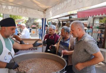 Adıyaman Belediyesi’nden 6 bin kişiye aşure ikramı - Videolu Haber