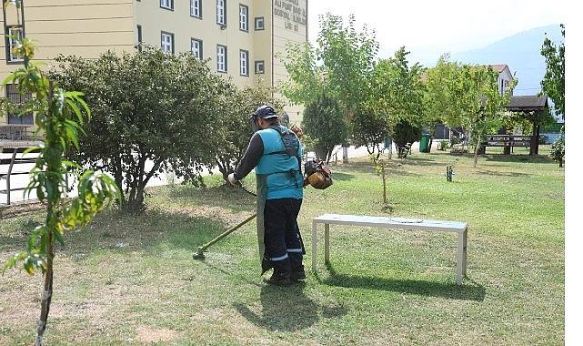 Kartepe Belediyesi'nden Yeni Eğitim Yılı Öncesi Okullarda Yoğun Mesai