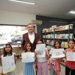 Minik Karikatüristler İş Başında! Ayvalık Belediyesi'nden Çocuklara Renkli Bir Yaz Atölyesi