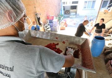 Efes Selçuk'ta Kışlık Salça Hazırlıkları Başlıyor