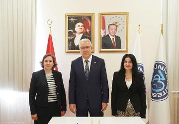 EÜ'nün “Jinekolojik ve Obstetrik Muayene Giysisi" buluşu “Faydalı Model" olarak tescillendi