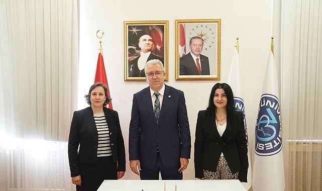 EÜ'nün “Jinekolojik ve Obstetrik Muayene Giysisi" buluşu “Faydalı Model" olarak tescillendi