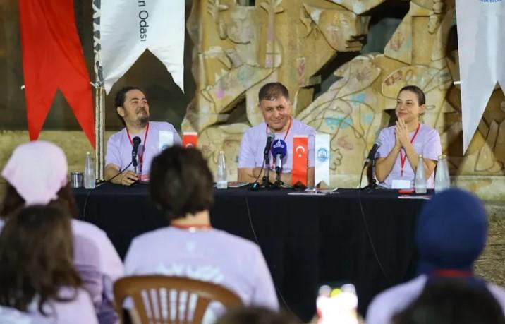 Efes Selçuk’ta Genç Şehir Plancıları Bir Araya Geldi Efes Selçuk’ta Genç Şehir Plancıları Bir Araya Geldi