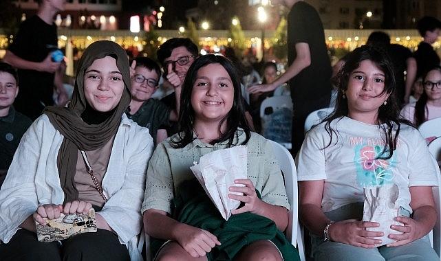 Milli İrade Meydanı, sinemaseverlerin adresi oldu