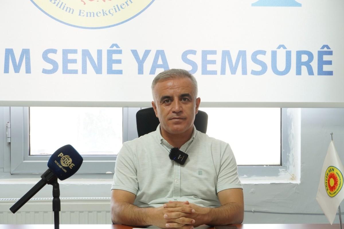KESK Adıyaman Şubeler Platformu Başkanı Polat: ‘Bu göstermelik sözleşmeyi kabul etmiyoruz’ - Videolu Haber KESK Adıyaman Şubeler Platformu Başkanı Polat: ‘Bu göstermelik sözleşmeyi kabul etmiyoruz’ - Videolu Haber