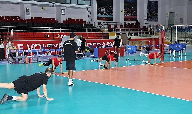 Nilüfer Belediyespor Eker Kadın Voleybol Takımı yeni sezon hazırlıklarına başladı