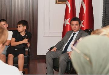 Bosnalı öğrencilerden Başkan Aydın'a ziyaret