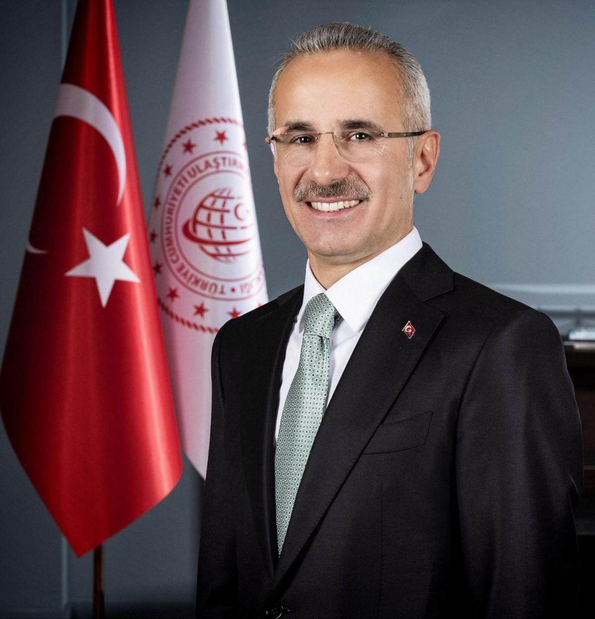 Bakan Uraloğlu duyurdu: Zengezur Koridoru’nun temeli atılıyor Bakan Uraloğlu duyurdu: Zengezur Koridoru’nun temeli atılıyor