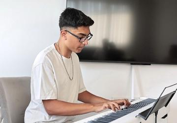 Genç yetenek Burak, hayaline Konak'ın kursuyla kavuştu