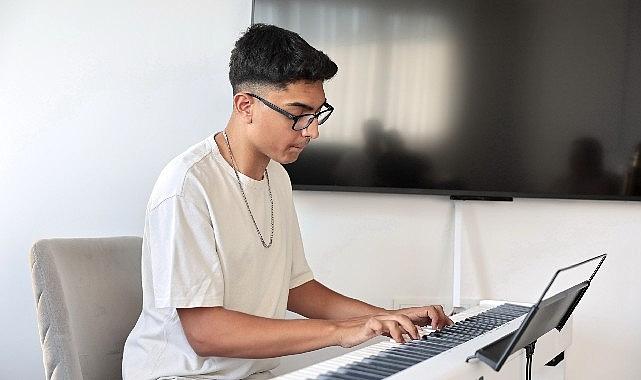 Genç yetenek Burak, hayaline Konak'ın kursuyla kavuştu