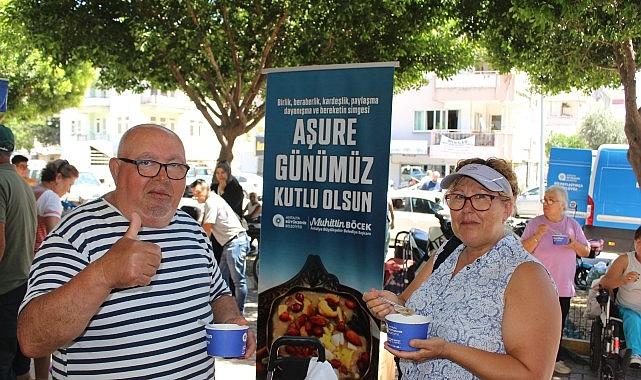 Antalya Büyükşehir Belediyesi'nin geleneksel aşure ikramları devam ediyor