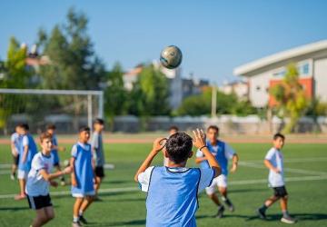 Milas Belediyesi Yaz Futbol Okulu'nda Antrenmanlar Devam Ediyo