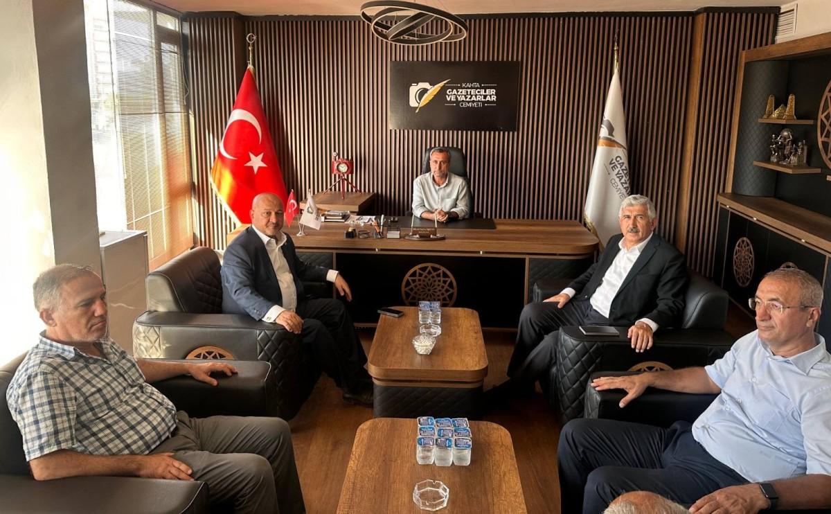 Milletvekili Resul Kurt, Kahta’da basın mensuplarıyla buluştu Milletvekili Resul Kurt, Kahta’da basın mensuplarıyla buluştu