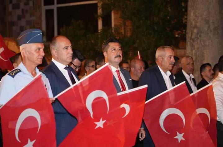 Yenişehir’de 15 Temmuz Anması Yoğun Katılımla Gerçekleşti Yenişehir’de 15 Temmuz Anması Yoğun Katılımla Gerçekleşti