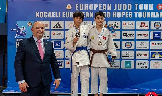 Büyükşehir Belediyespor'dan Judo'da Tarihi Başarı Büyükşehir Belediyespor'dan Judo'da Tarihi Başarı