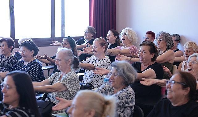 Konak'ta kahkaha yogası Konak'ta kahkaha yogası