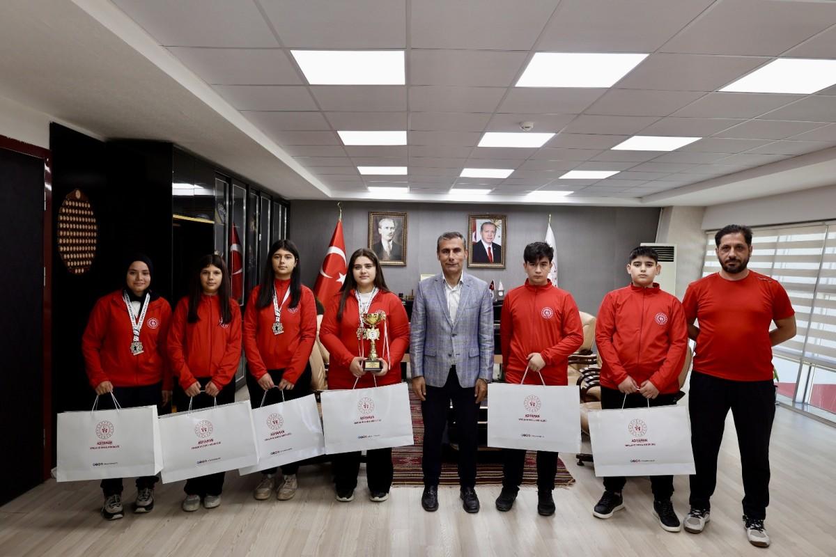 Adıyamanlı sporculardan atıcılıkta Türkiye dereceleri Adıyamanlı sporculardan atıcılıkta Türkiye dereceleri
