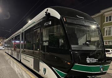 9. tramvay raylara indi, son araç yolda