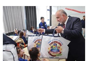 Okula Başlayan Tüm Öğrencilere Çanta ve Kırtasiye Seti Canik Belediyesi'nden!