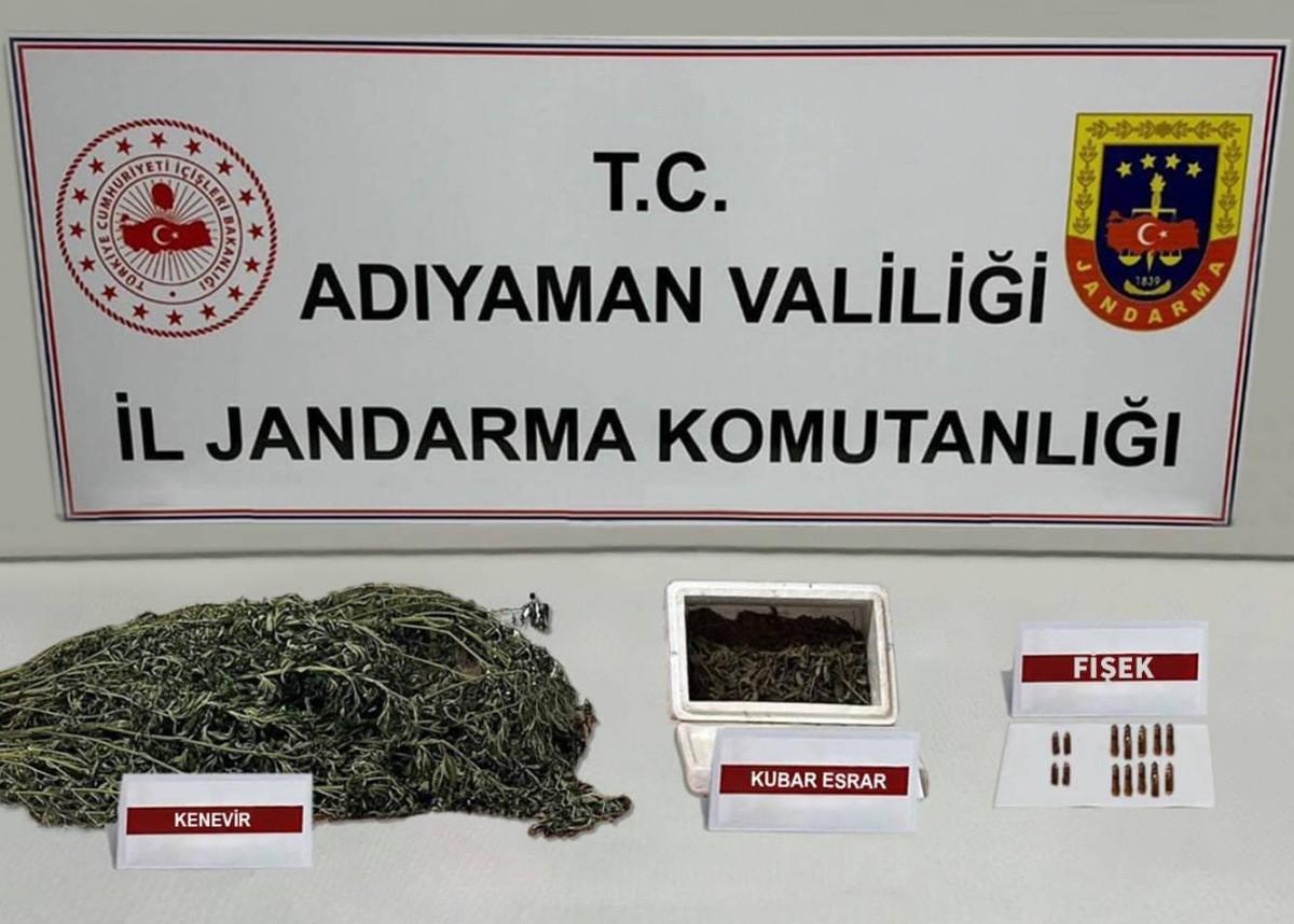 21 kilo uyuşturucuyla yakalandı 21 kilo uyuşturucuyla yakalandı