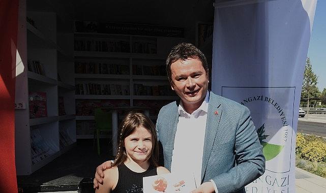 Gezici Kütüphane 1 yıldır yollarda