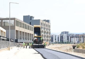 Balkan Mahallesi'nde yollar asfaltlanıyor